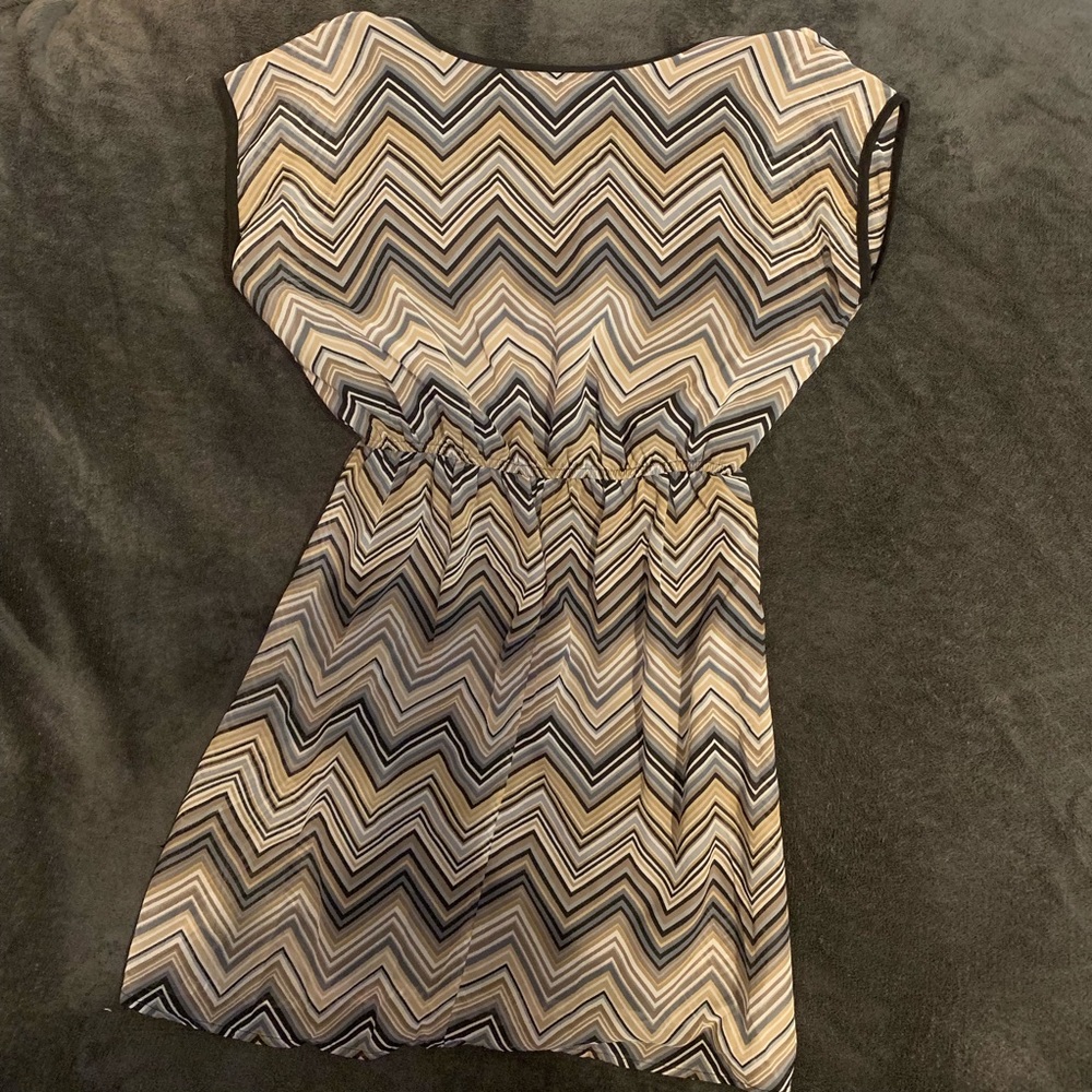 SALE🧨2/$25🧨👗 Dress 👗 - Picture 2 of 7